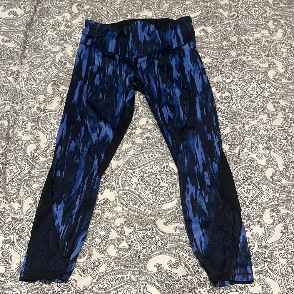 Lululemon All Meshed Up 7/8 tight size 4 painted animal sprinkler black blue